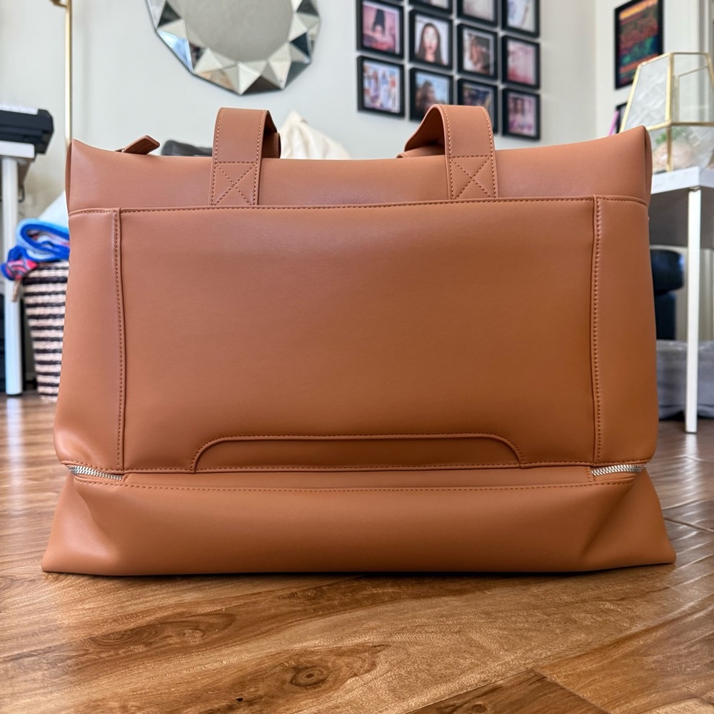 Monos Tan Vegan Leather Metro Weekender Bag - Picture 3 of 9